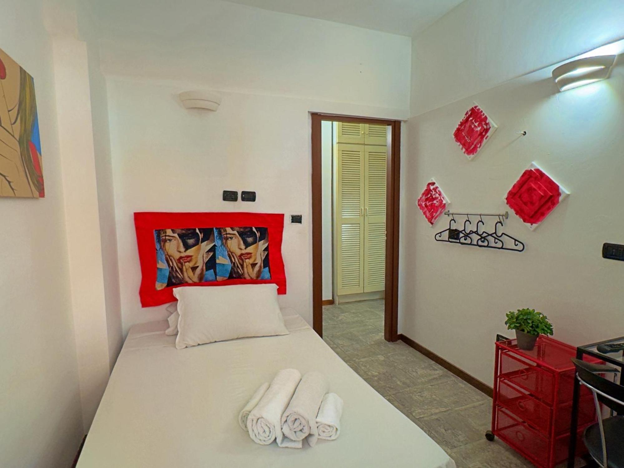 Appartme Guest House Doria 17 Милано Екстериор снимка