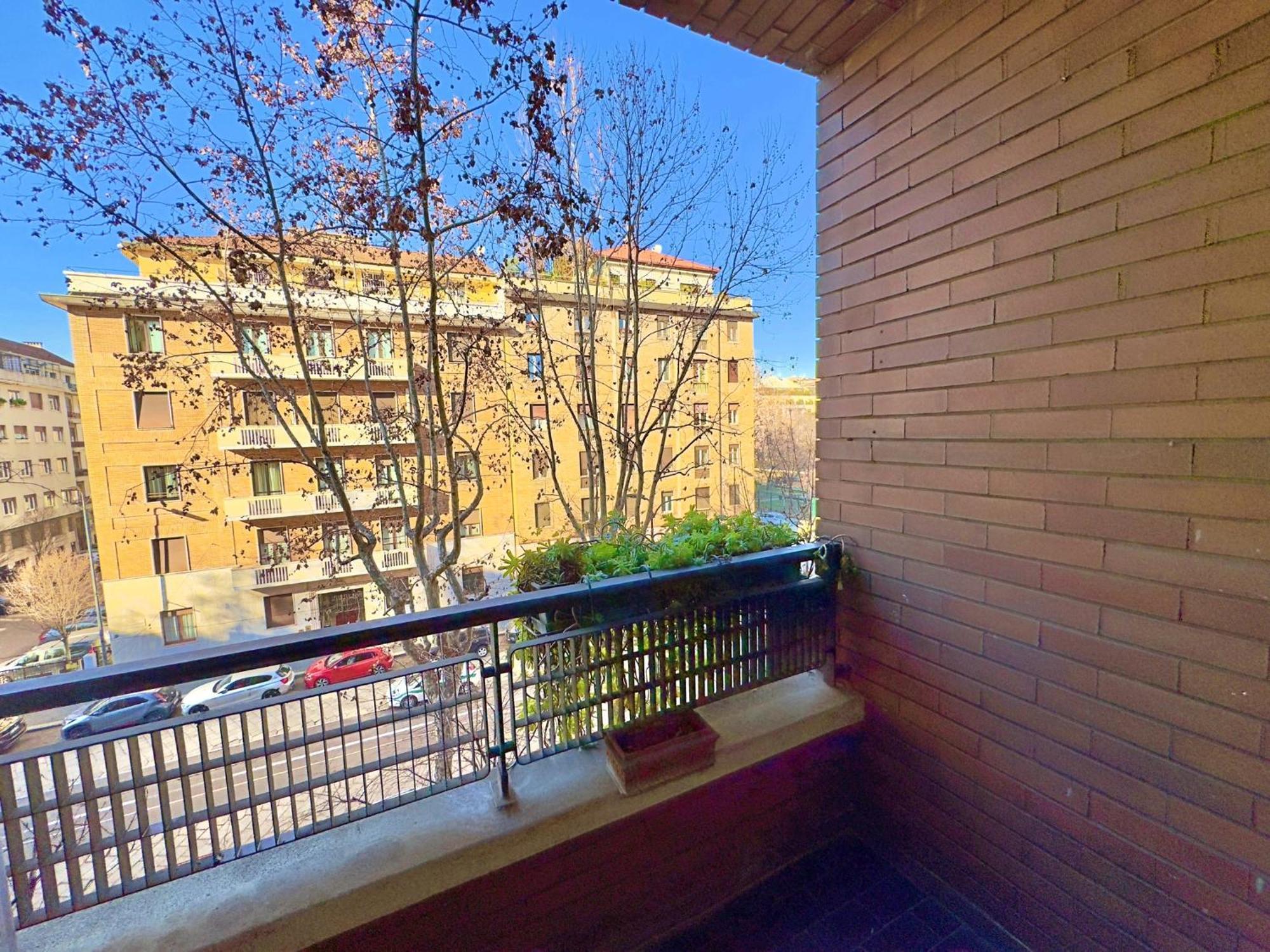 Appartme Guest House Doria 17 Милано Екстериор снимка